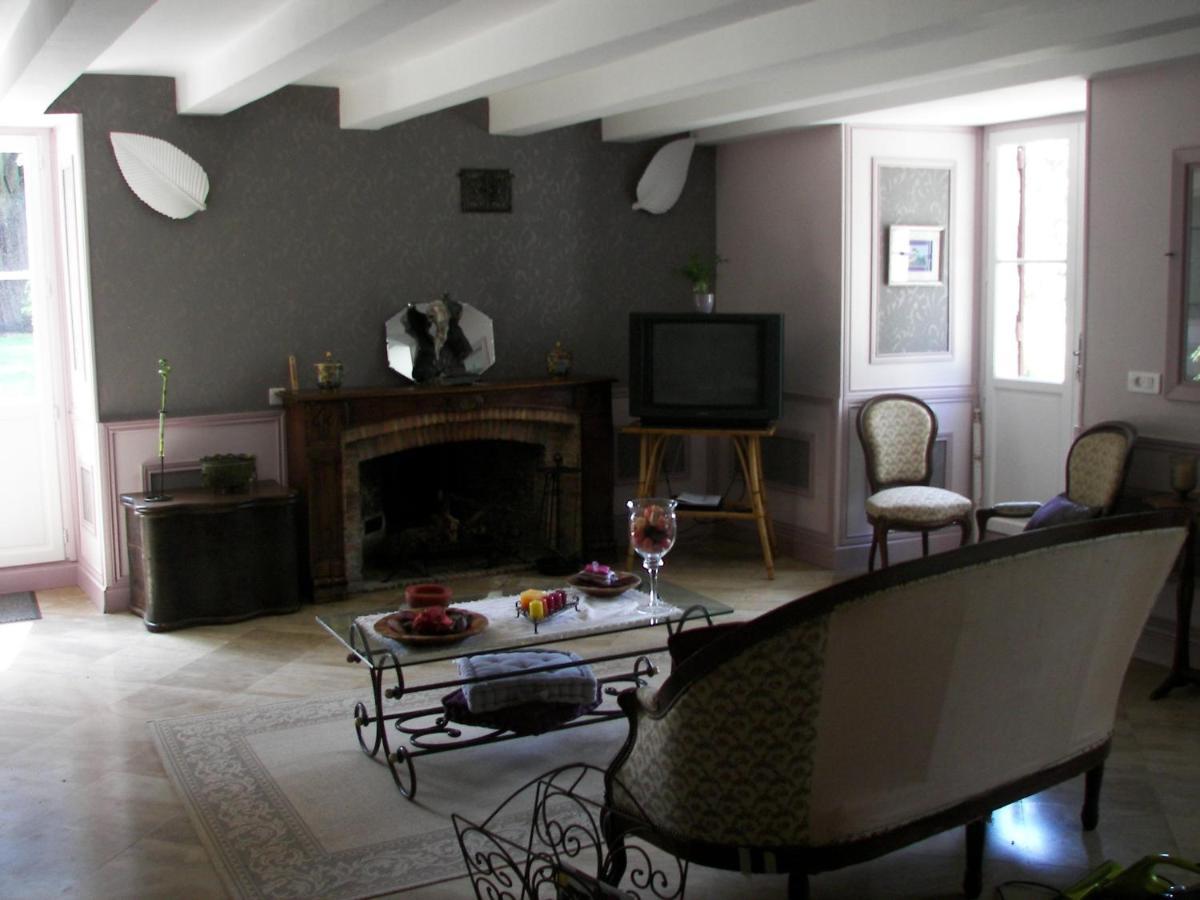 Domaine Du Noble Bed and Breakfast Saint-Jean-de-Thurac Εξωτερικό φωτογραφία