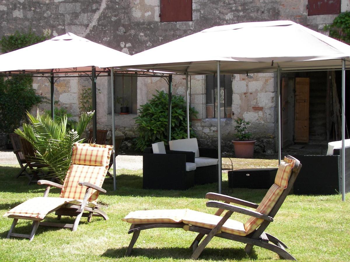 Domaine Du Noble Bed and Breakfast Saint-Jean-de-Thurac Εξωτερικό φωτογραφία
