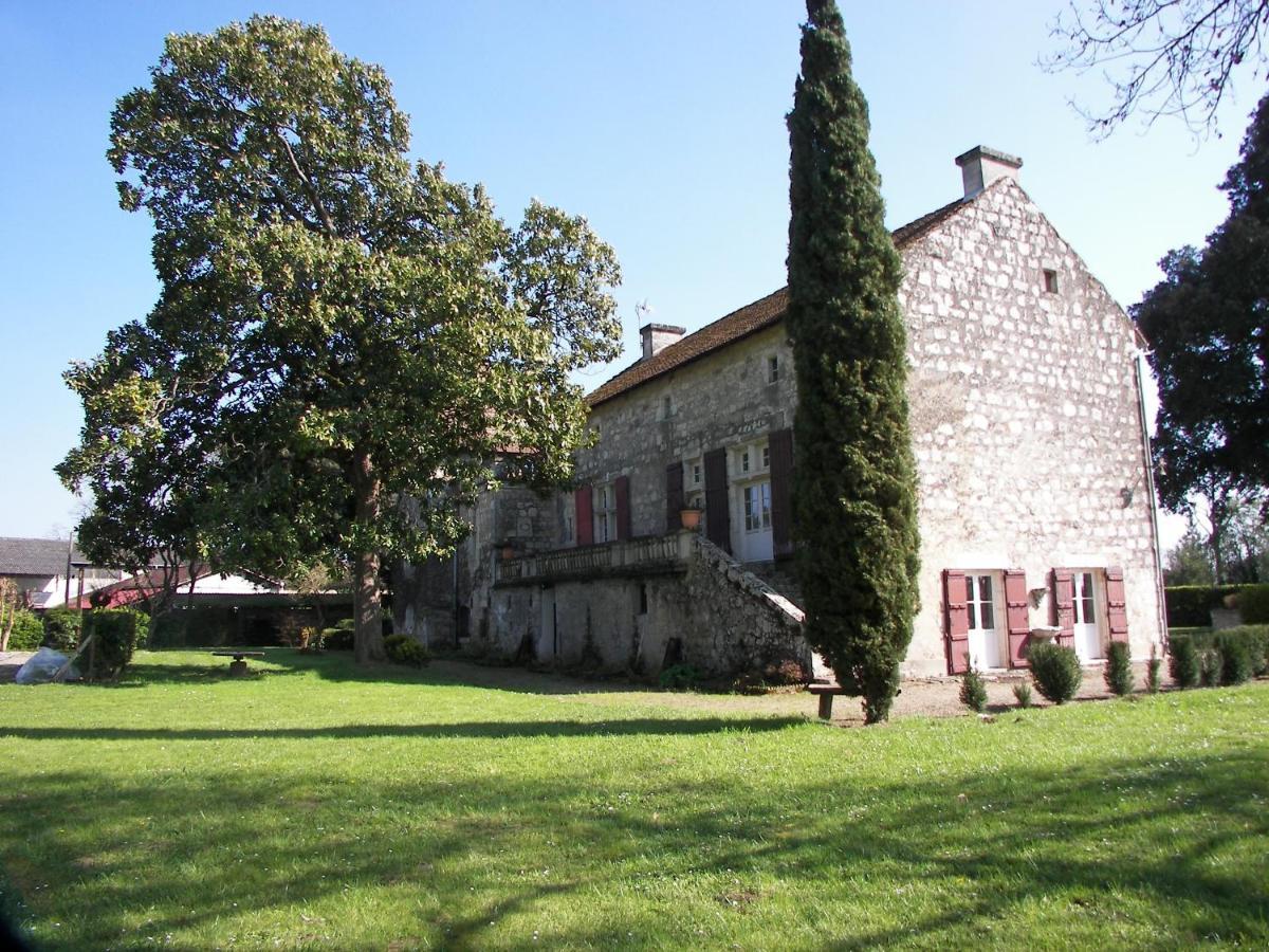 Domaine Du Noble Bed and Breakfast Saint-Jean-de-Thurac Εξωτερικό φωτογραφία